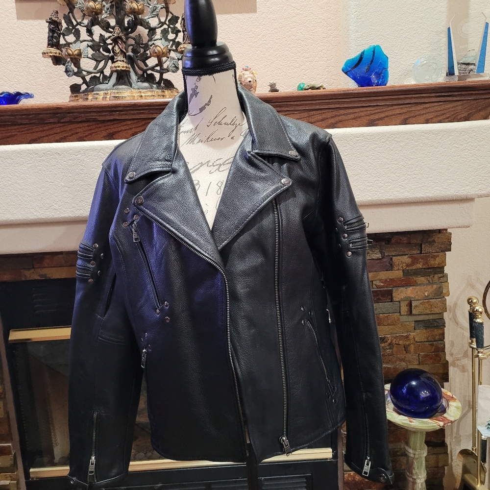 Womens XL Leather Mororcycle jacket